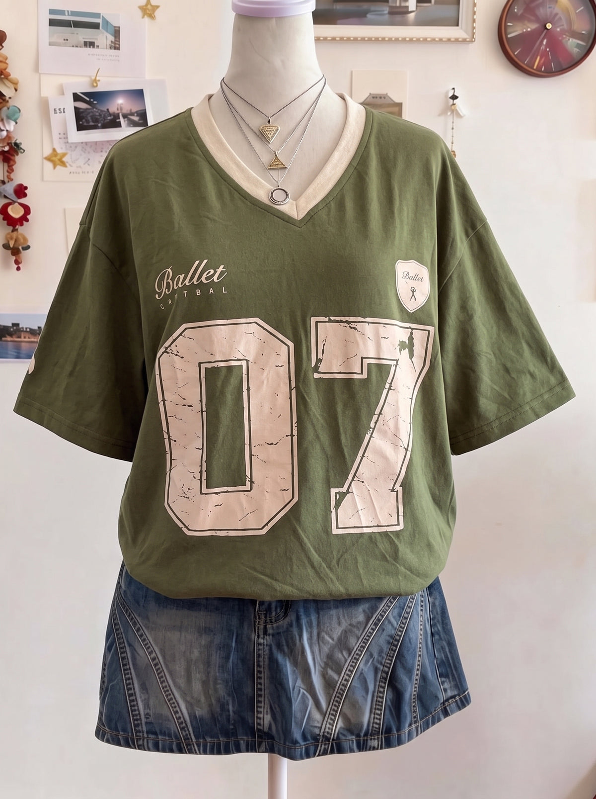 Olive "Ballet 07" Tee